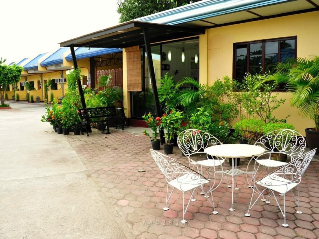 Antonio's Apartelle and Suites
