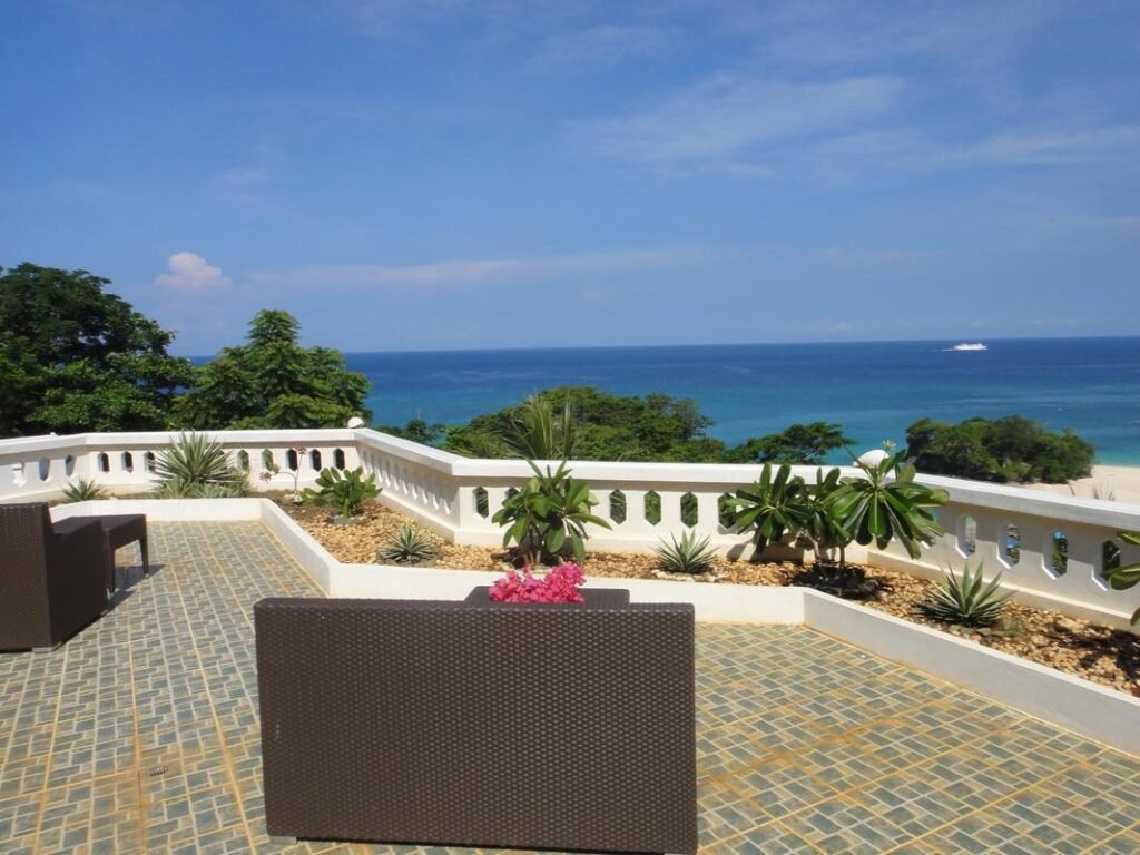 Argonauta Boracay - Boutique Hotel with Apartments and Villas