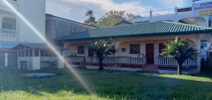 Arrian’s Guest House, Puerto Galera, Philippines