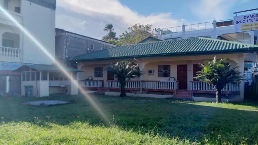 Arrian’s Guest House, Puerto Galera, Philippines
