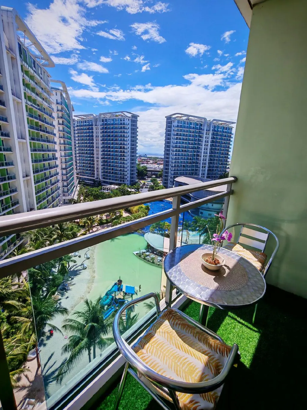 Azure Condotel Beach View Unit near Airport Manila Philippines Reviews Travel Guide 4.5-Star Spectacular Getaway Book Now