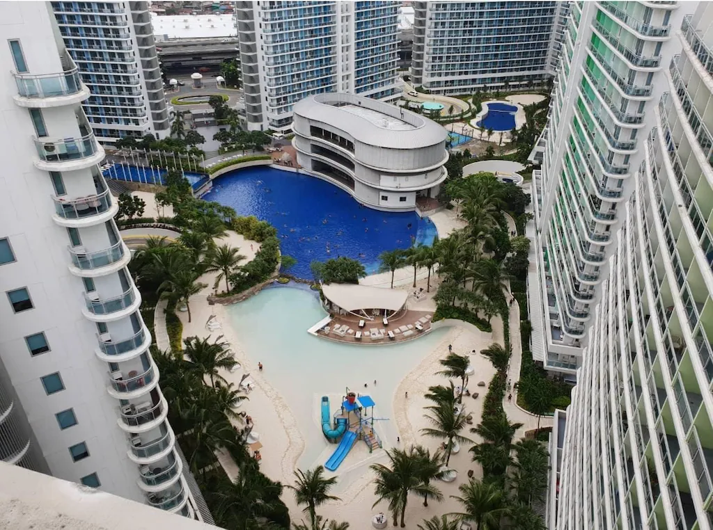 Azure Luxury Paris Hilton Suites by VacationsPH, Manila, Philippines