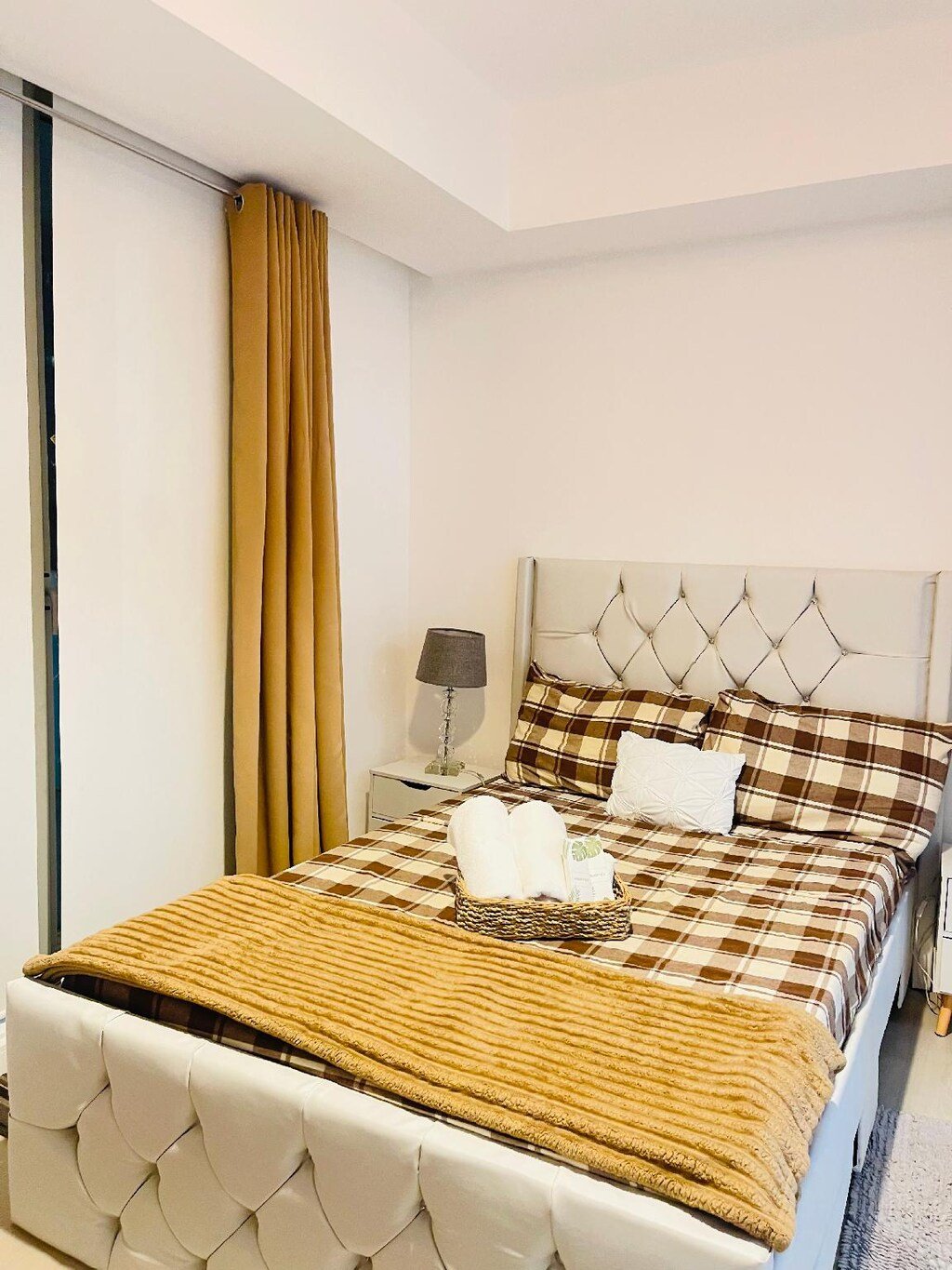 Azure Urban Escape – Azure Paranaque Pool View, Manila, Philippines