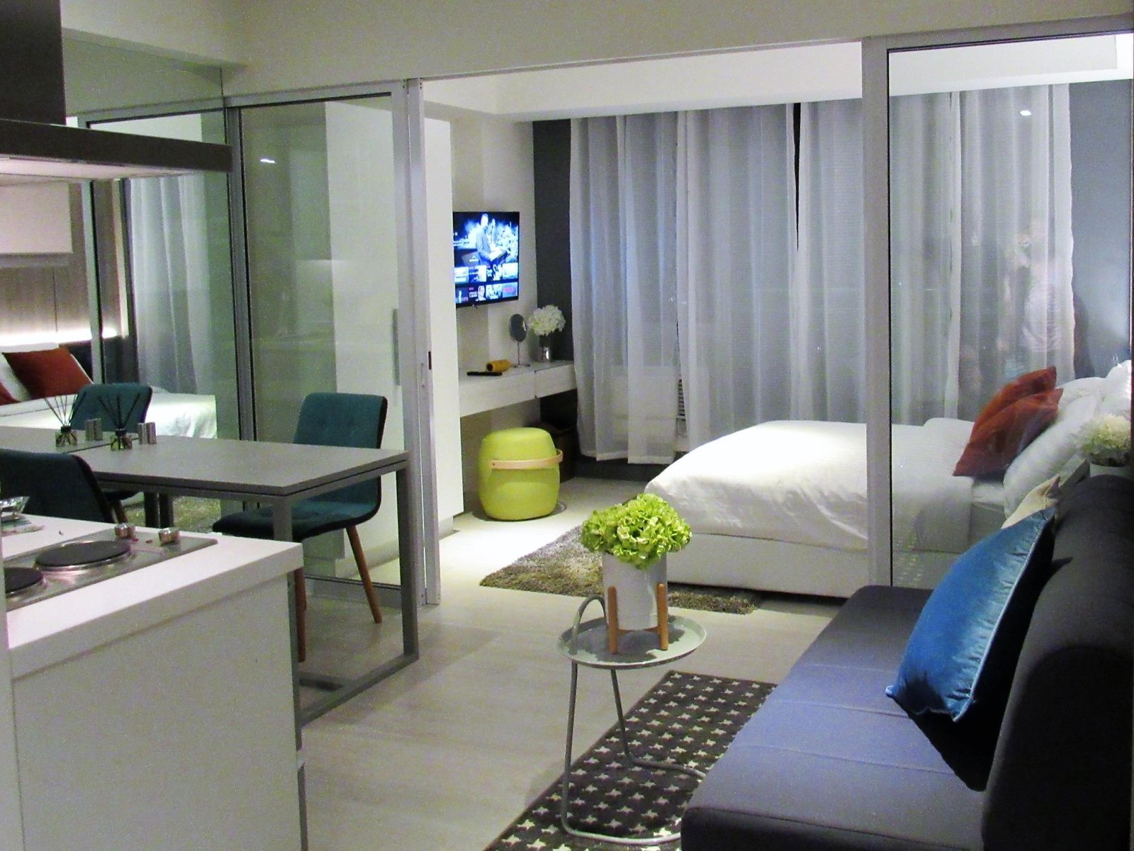 Azure Urban Resort Manila by Radlett, 1 BR Suite