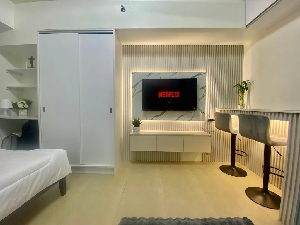 B & M Condo near NAIA Airport and Malls, Manila, Philippines