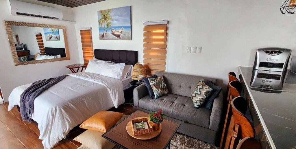Barney’s Pointe Beach House, Batangas City, Batangas, Philippines