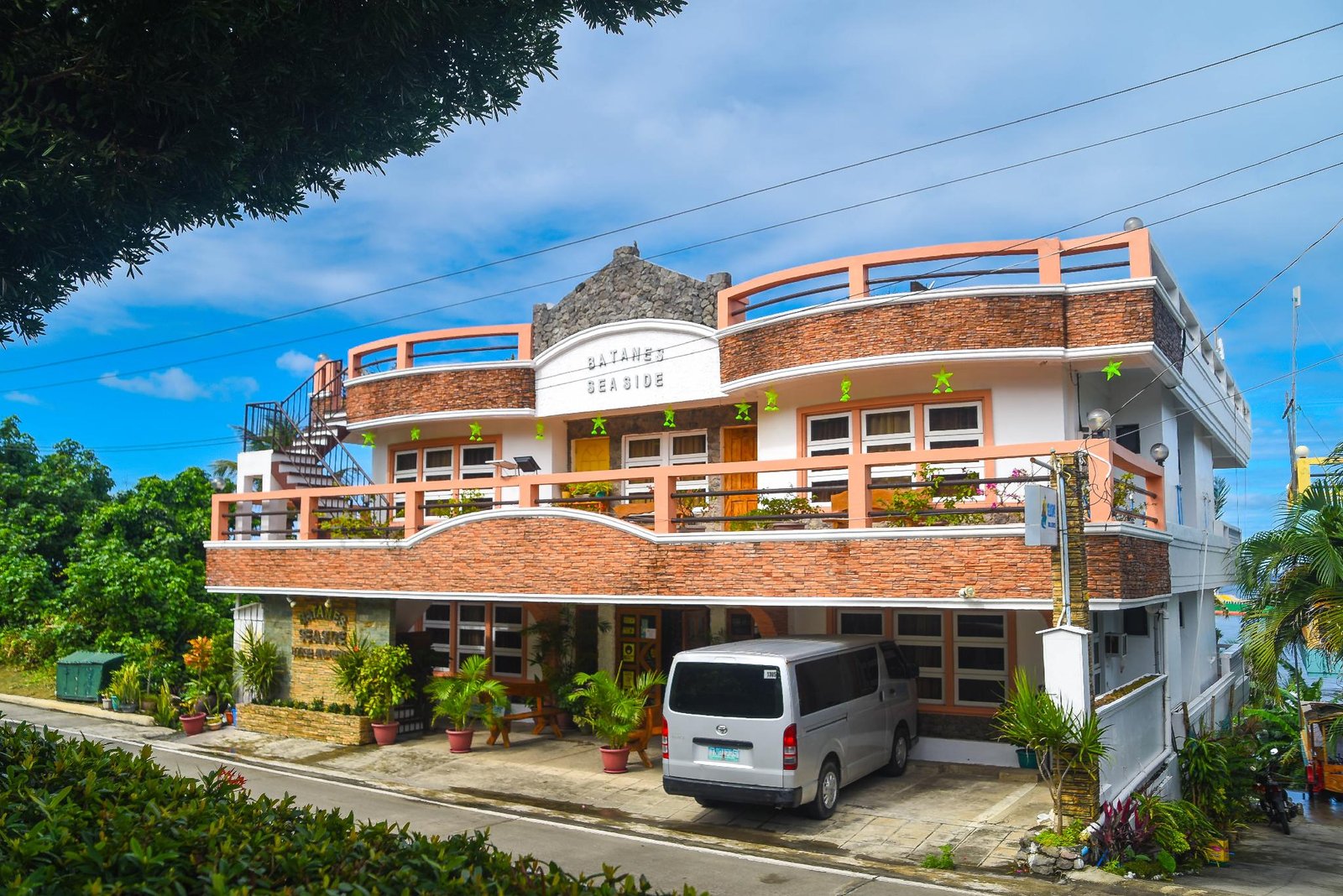 Batanes Seaside Lodge & Restaurant