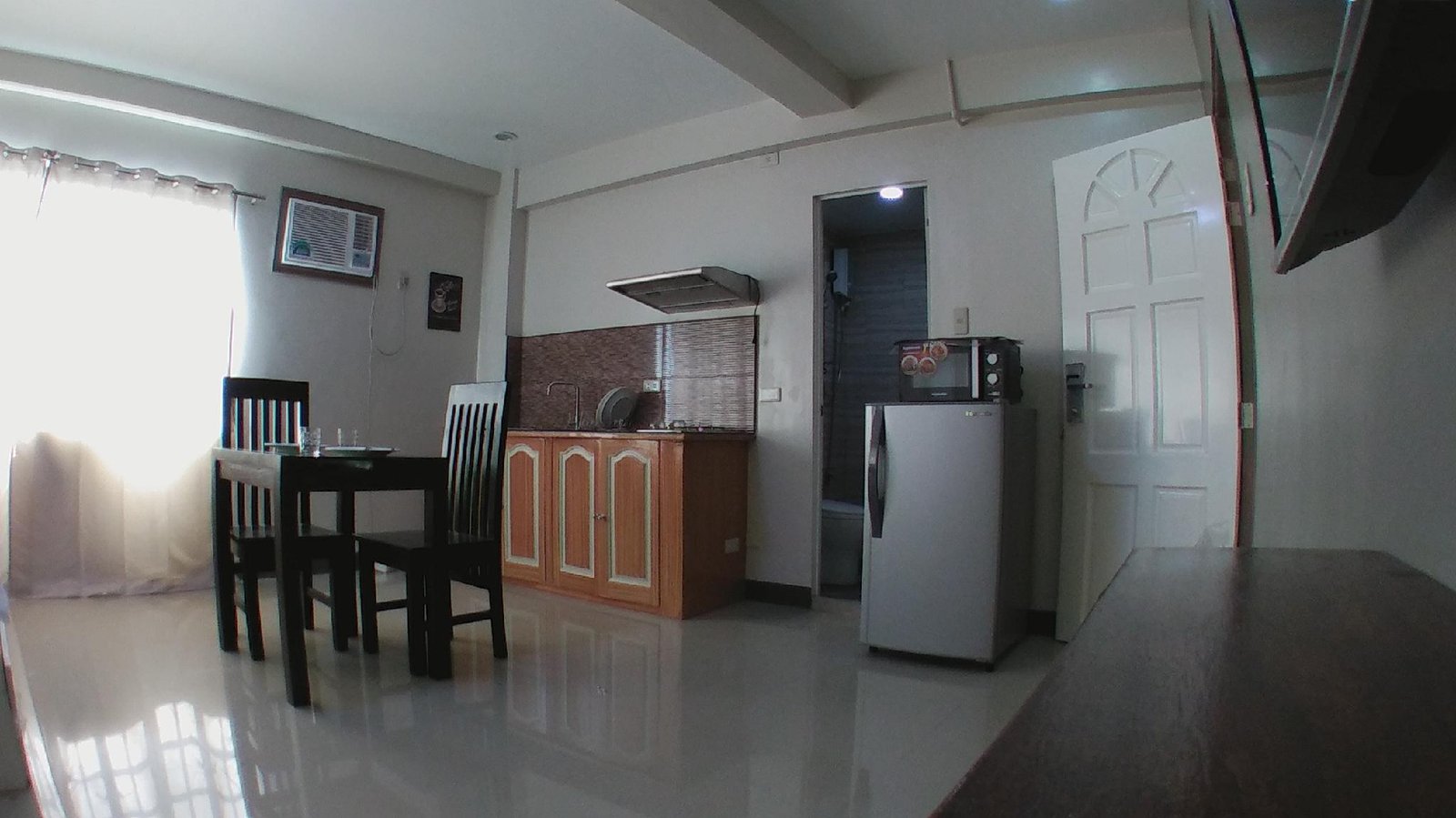 Beinte Singko de Marso Candon Apartment 302