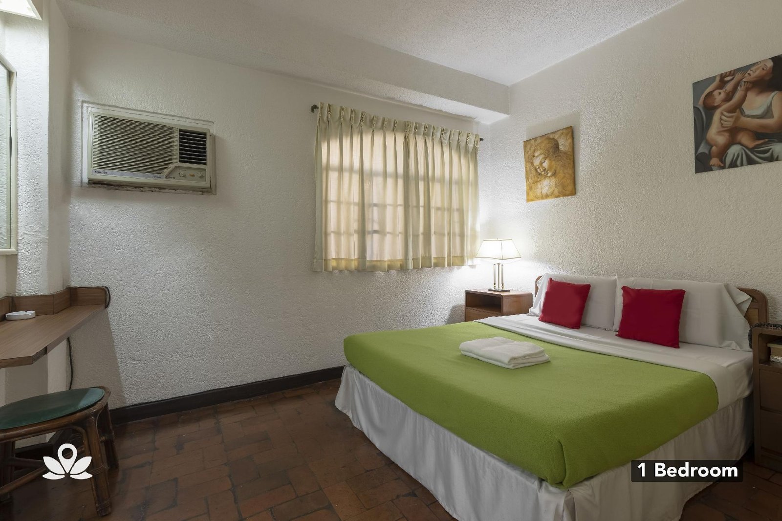 Broadway Court Apartelle