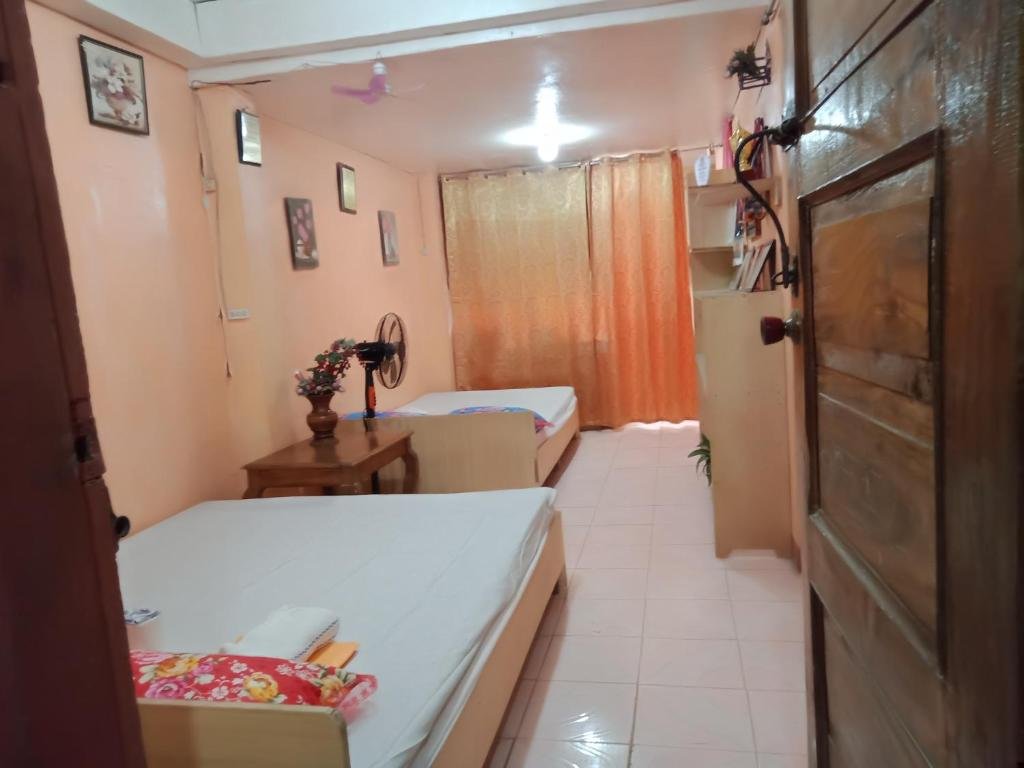 Bacolod Home Meridian 12.11, Bacolod (Negros Occidental), Philippines