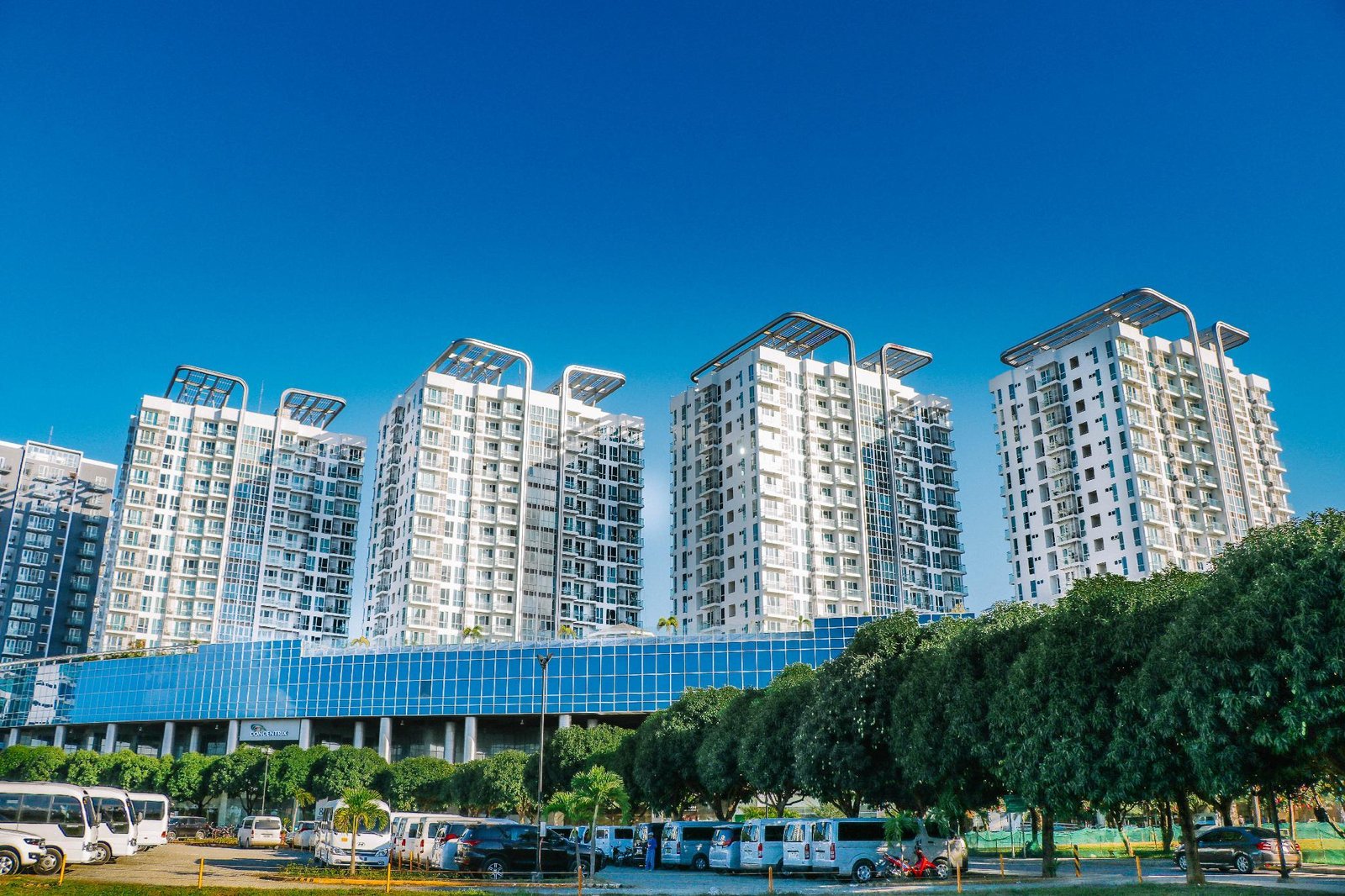 CSuites at 8 Newtown Mactan Cebu