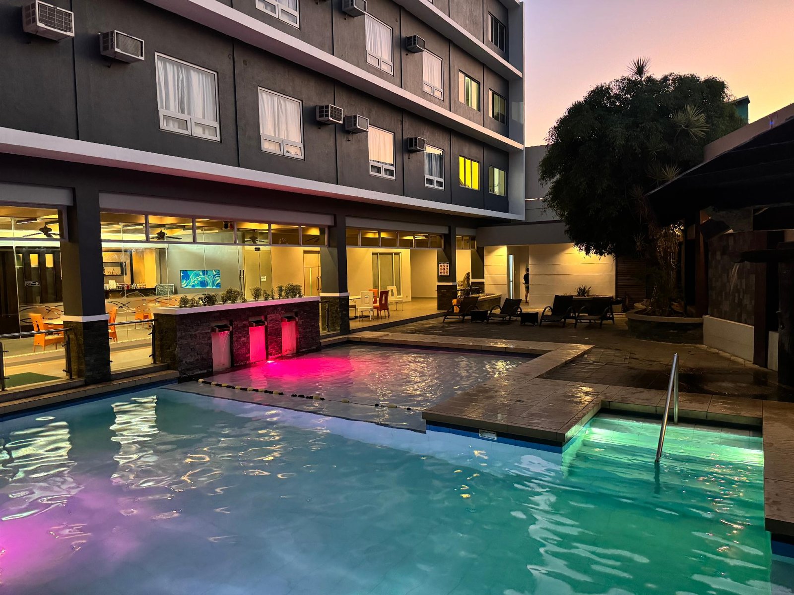 Circle Inn - Iloilo City Center