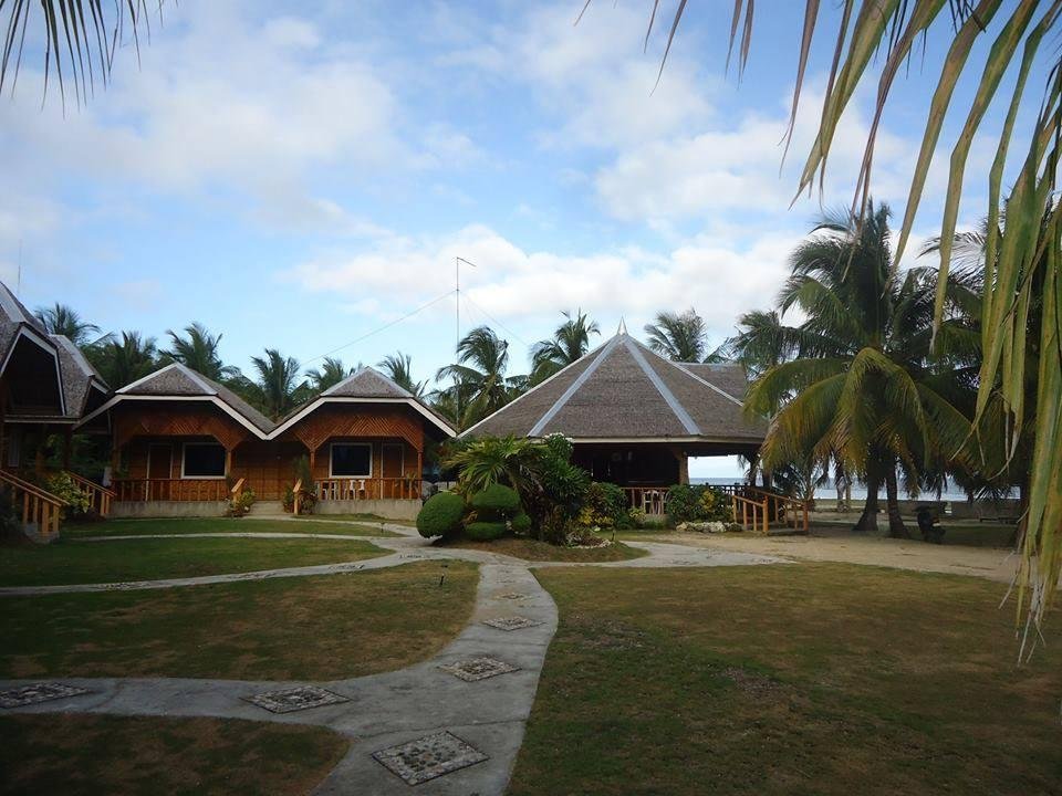 Cliff Side Beach Resort and Cottages