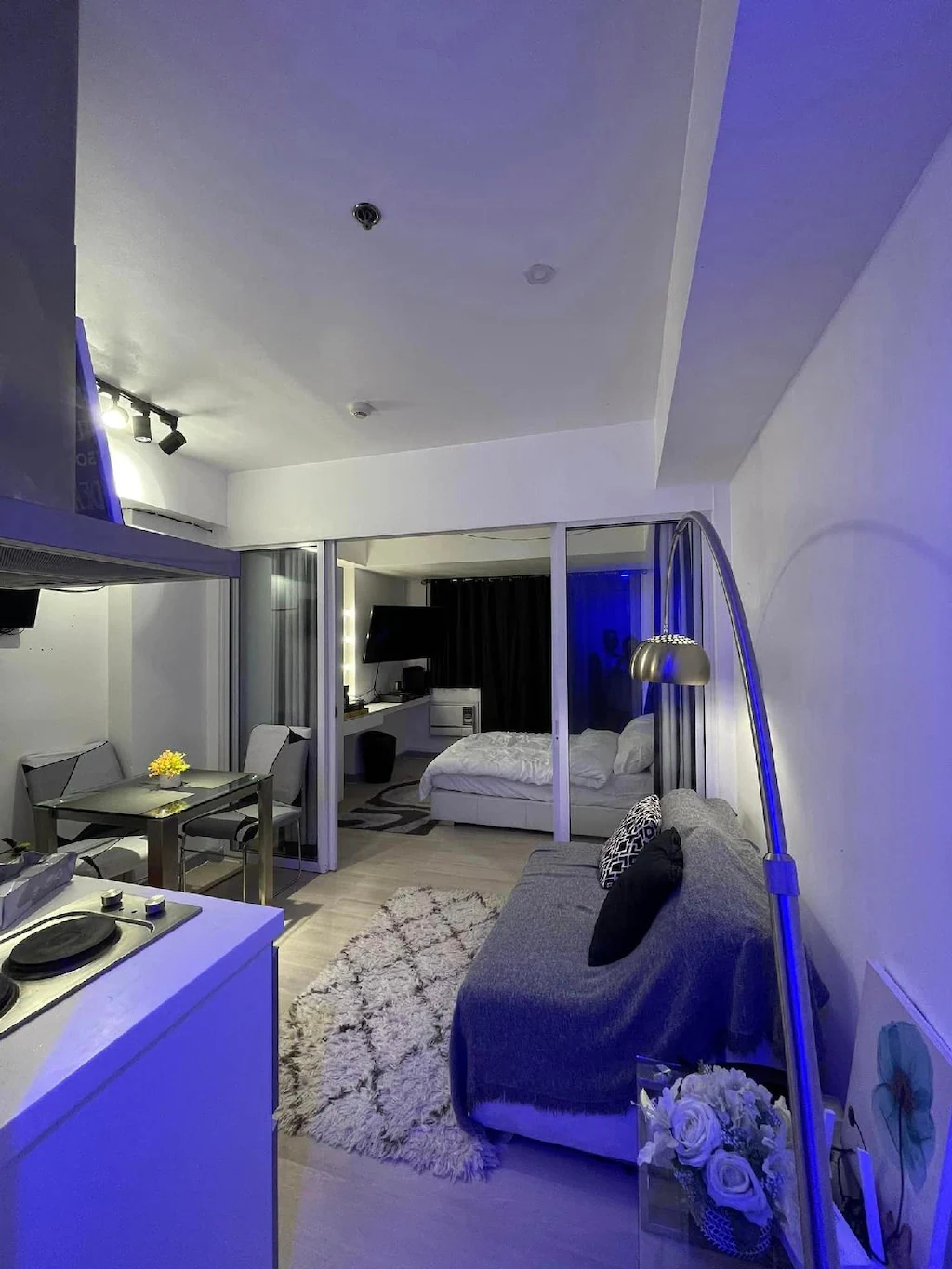 Cozy 1 Bedroom With Balcony at Azure Paranaque, Manila, Philippines