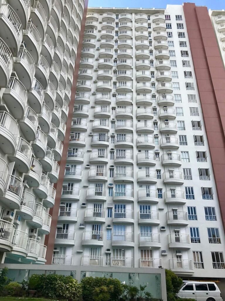 Cozy Greek Chic 1BR Apartelle - Tagaytay City