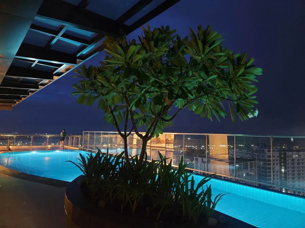 Cozy Zen Condo 2 Beds by Ayala Mall Reviews and Travel Guide