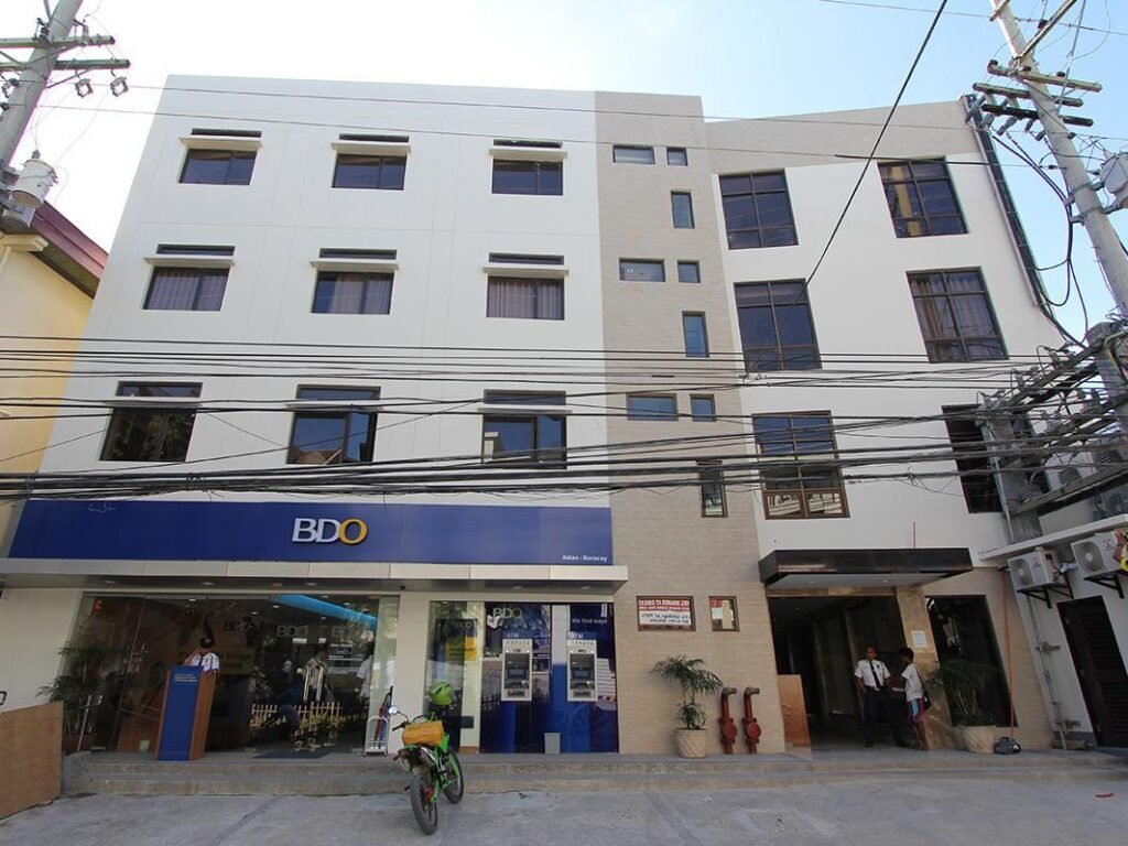 Crown Regency Courtyard Hotel