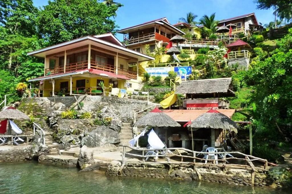 D & A Seaside Cottages