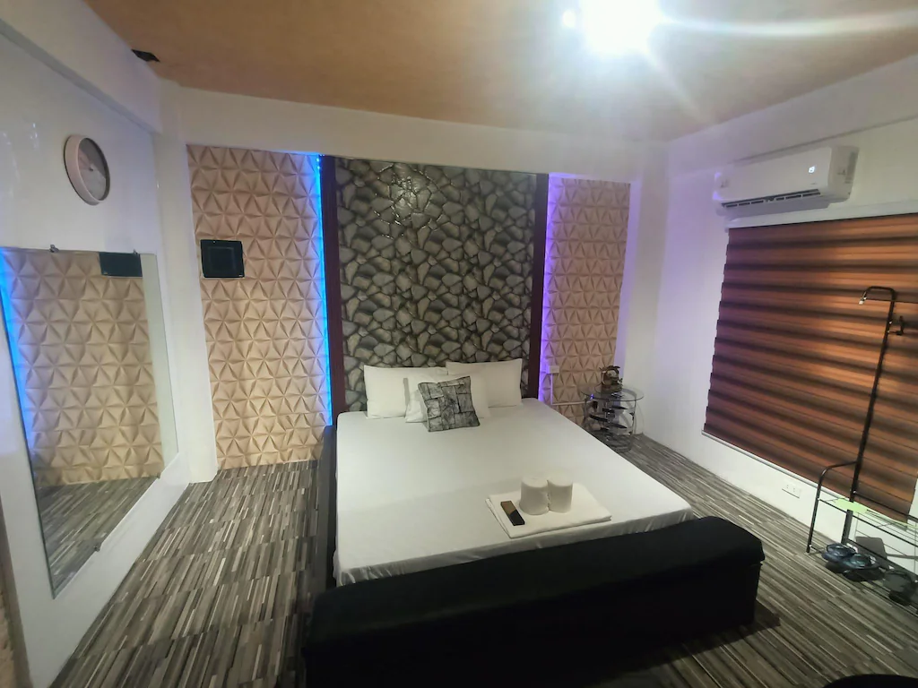 DJCI Apartelle own kitchen n bath RM106-208, Cabanatuan, Philippines