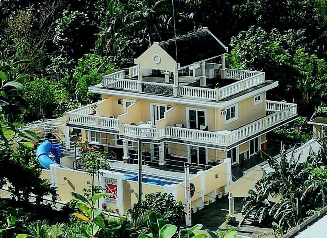 Dive Batanes Lodge