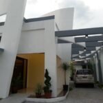 Dolyn Suites