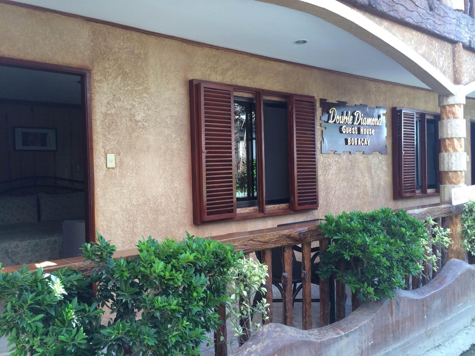 Double Diamond Inn Guest House