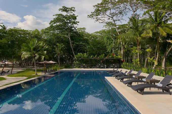 Dusit Thani Lubi Plantation Resort Reviews and Travel Guide
