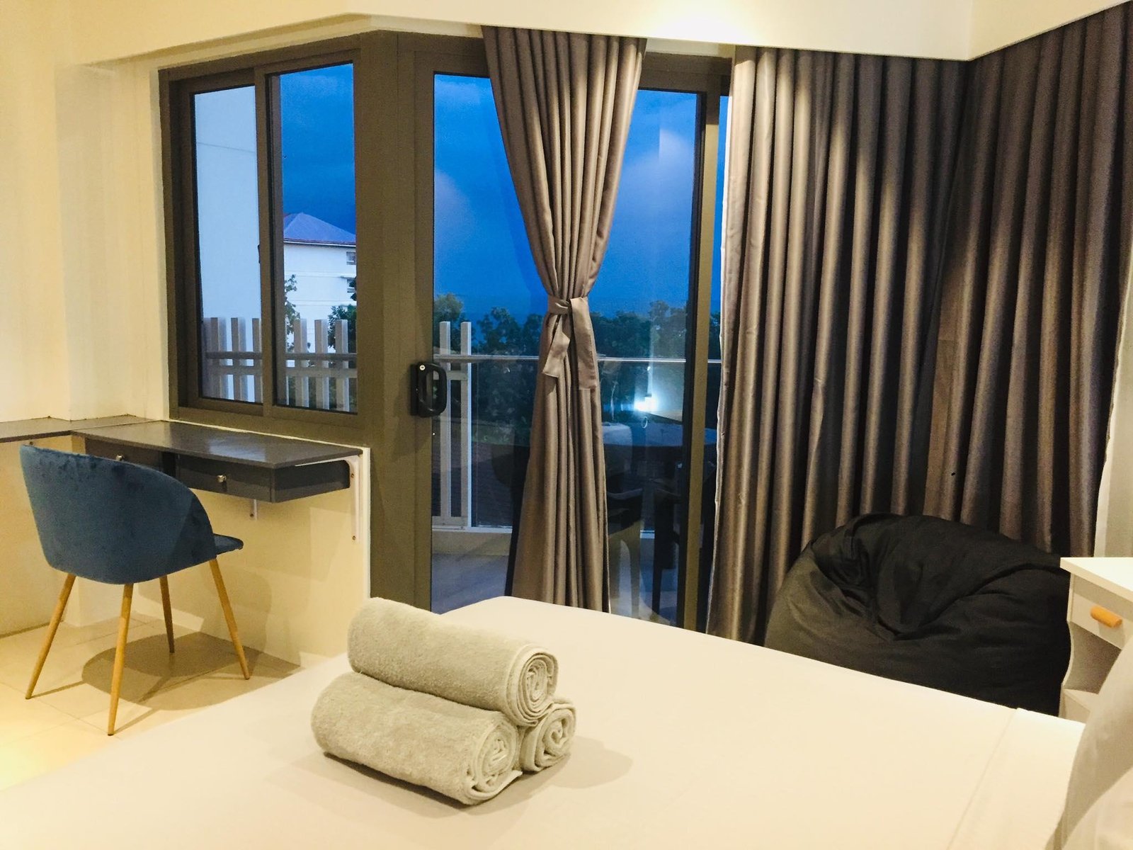 ECJ Cozy Studio @ Tambuli Seaside Living