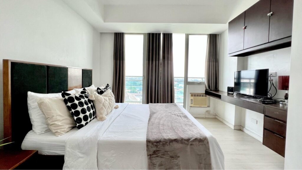 Endless Summer Vibe @Azure Urban Resort Residences
