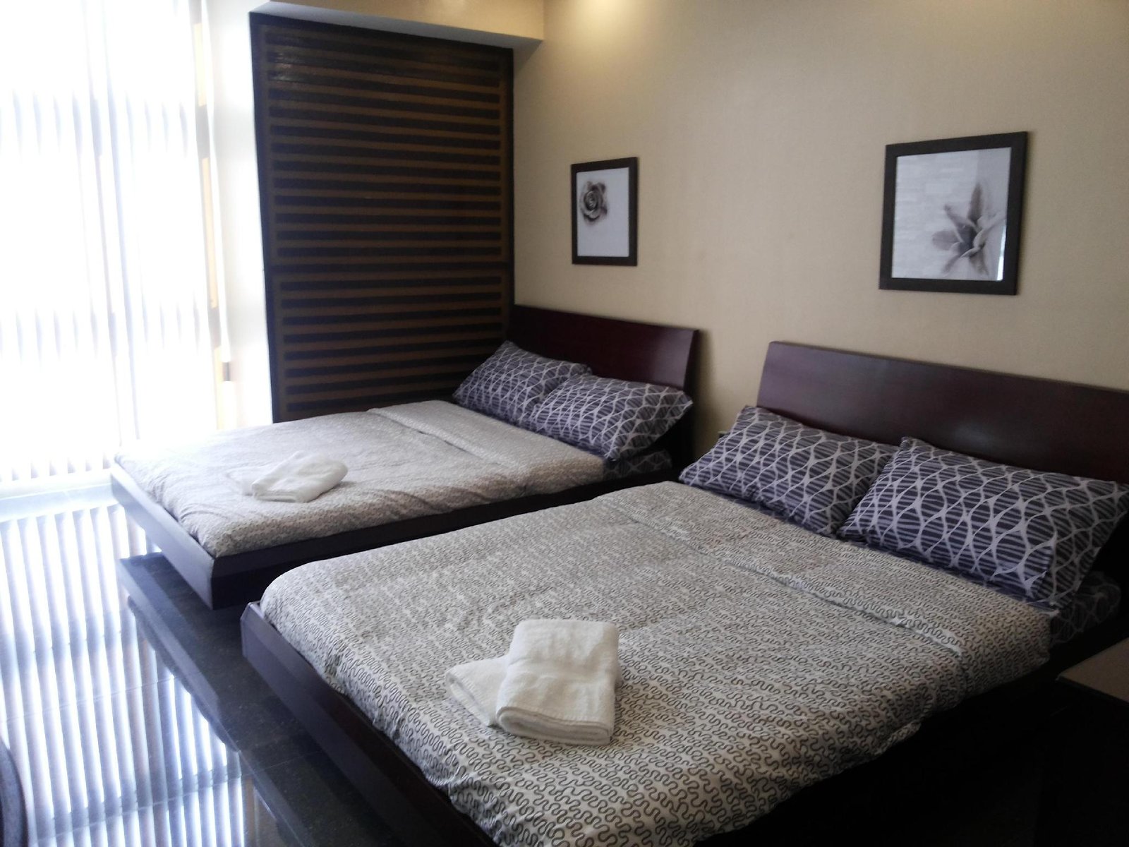 Family Studio at Twin Oaks Place