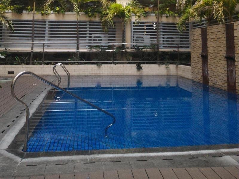 Favila Condotel - 150 Newport Boulevard