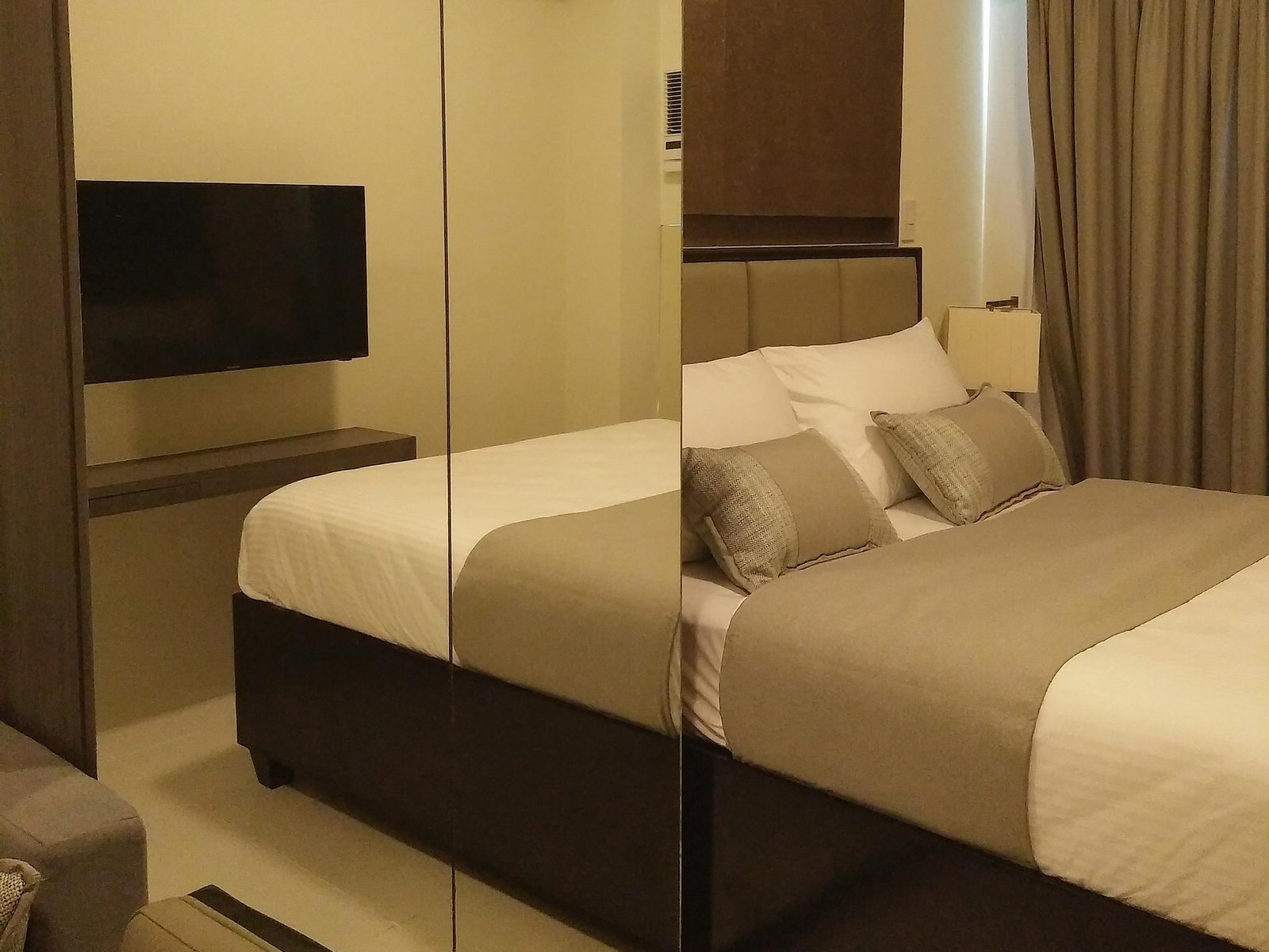 Fully Furnished Studio Suite 5 in Ortigas