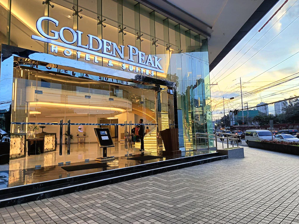 Golden Peak Hotel & Suites powered by Cocotel, Cebu, Philippines