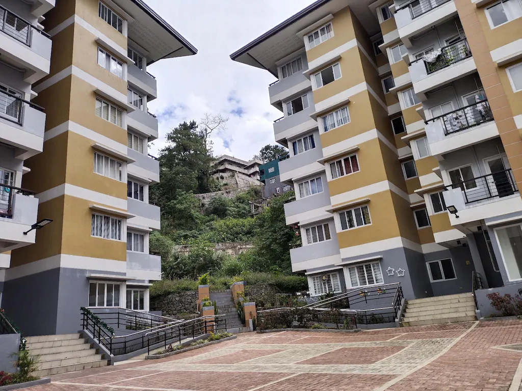 Greenwood Travel Lodge-A2 BR Apartment, Baguio, Philippines