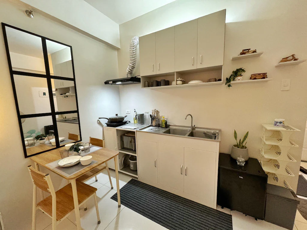 HB Urban Staycation – 2 Bedroom Condo | Wi-Fi On, Naga City, Philippines