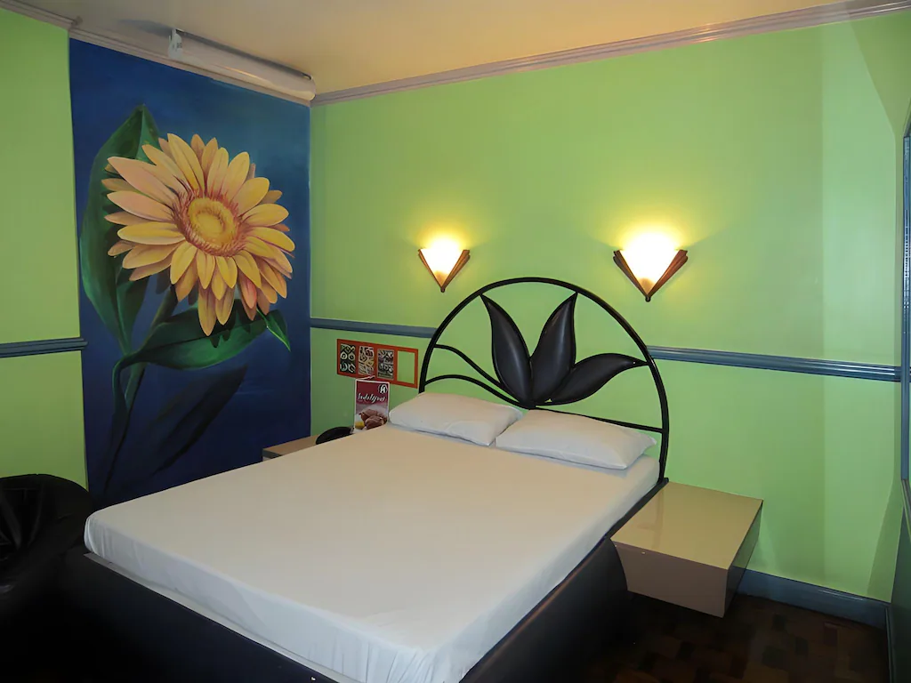 Halina Drive-Inn Hotel Sta. Mesa, Manila, Philippines