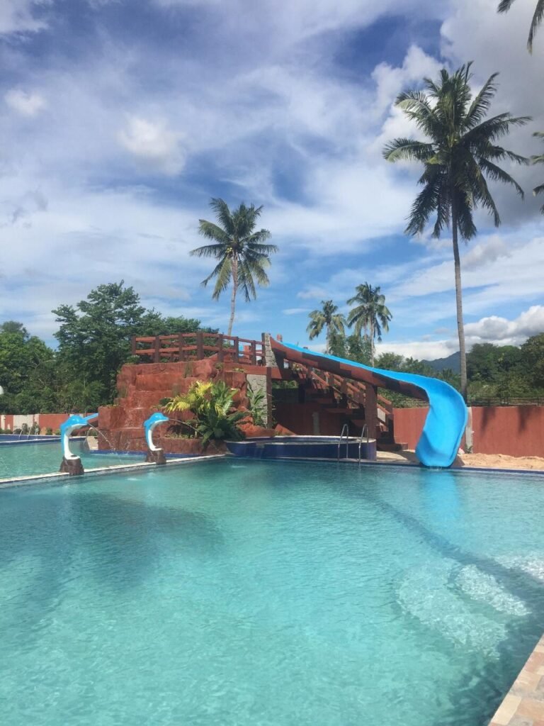 Hana-Natsu Resorts Pool and Hotel Bataan Philippines Reviews and Travel Guide