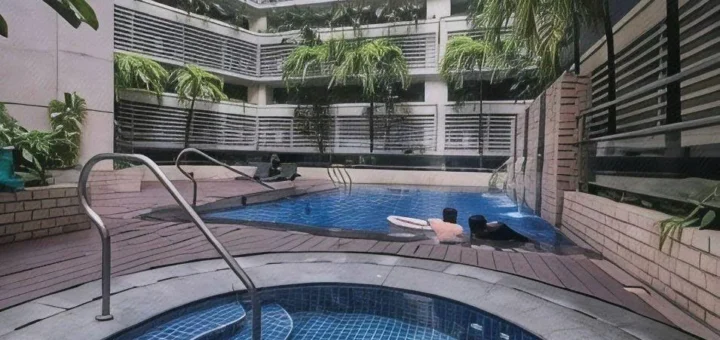 Henry's Newport Deluxe Condotel, Manila, Philippines