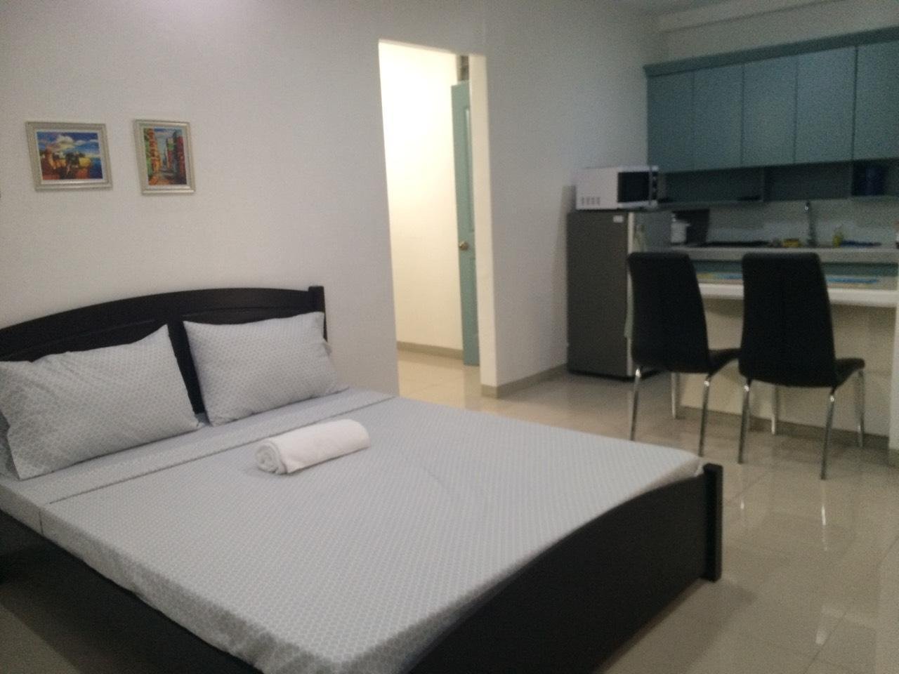 Huge Studio in Makati