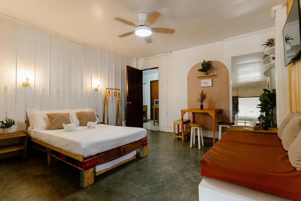 Insta-worthy Rustic Studio with balcony -Room only, Iloilo, Philippines