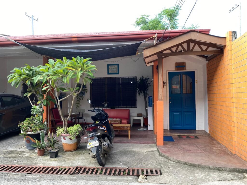 Jiji's Hostel