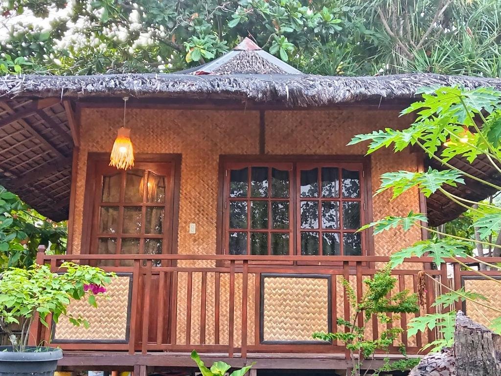 Affordable Room- Ivory (Motor Parking only), Tagaytay, Philippines