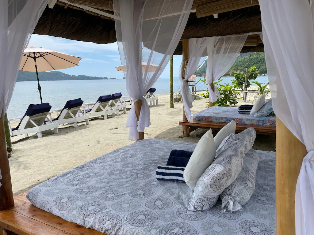 LOPEZ BEACH RESORT, Sipalay, Philippines