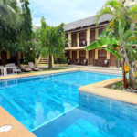 La Laguna Beach Club & Dive Center