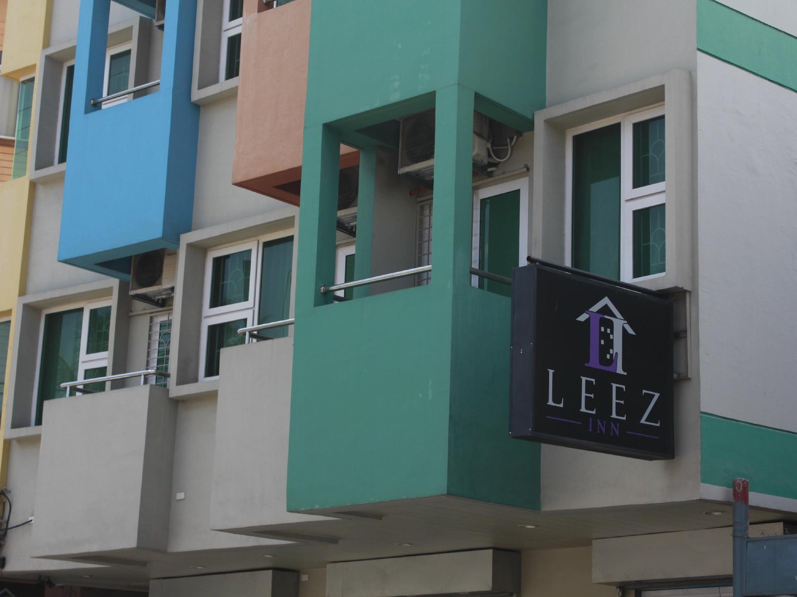 Leez Inn Malate