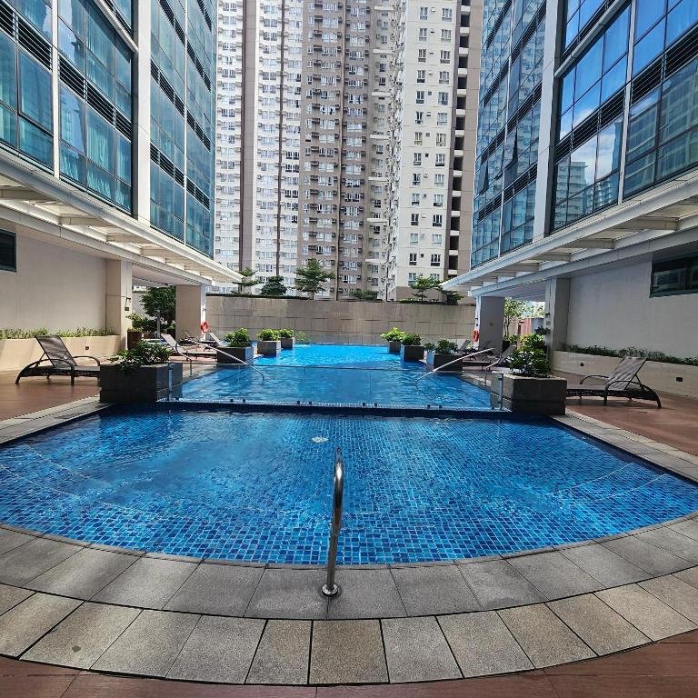 Lovely Condo in Uptown, BGC - Soleil Pacific Suite, Manila, Philippines