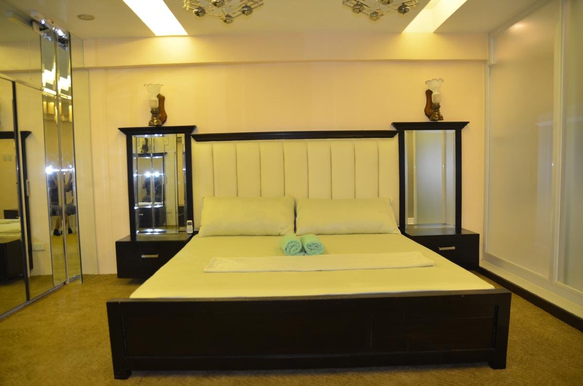 Luxurious 2BR Penthouse unit in Cebu with a view