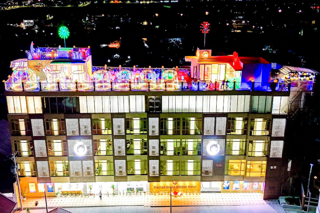 Mactan Grand Golden Hotel near Airport, Cebu, Philippines