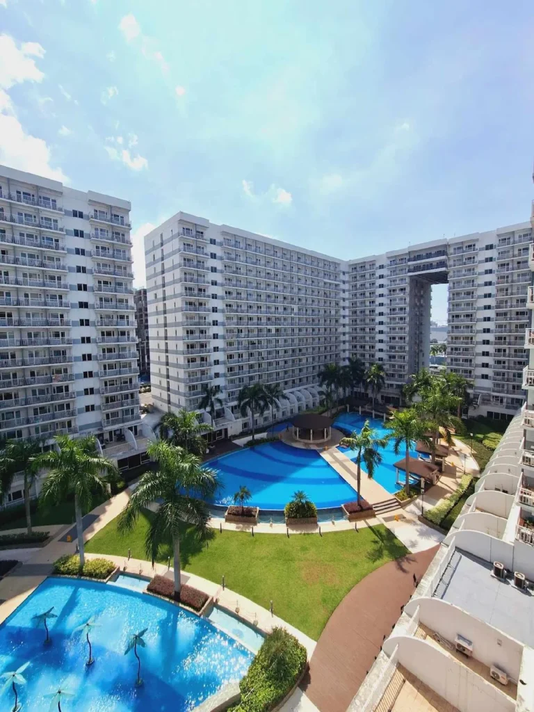 Comfy flat near BGC Taguig with free parking, Manila, Philippines