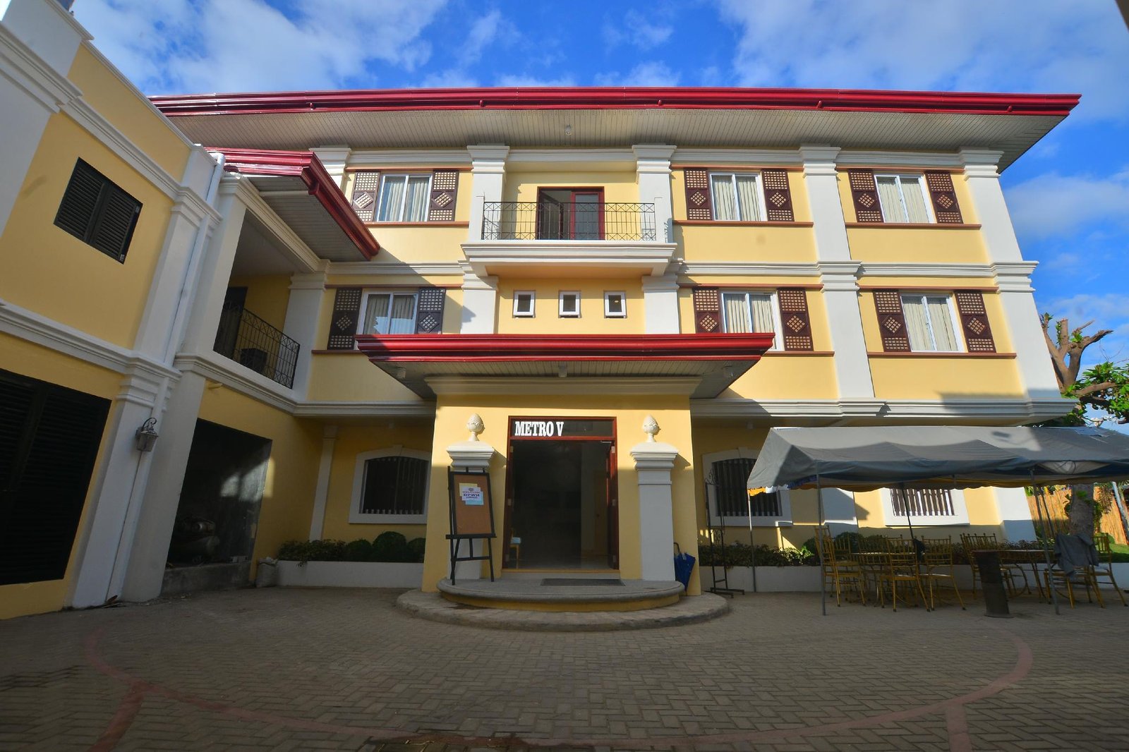 Metro Vigan Inn Bed & Breakfast Hotel